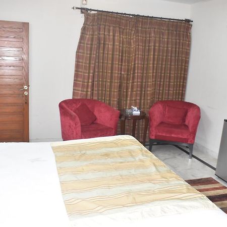 Pyramid International Guest House Islamabad Extérieur photo