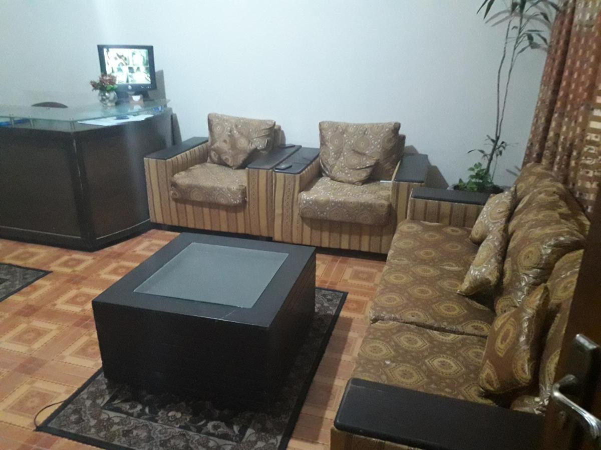 Pyramid International Guest House Islamabad Extérieur photo
